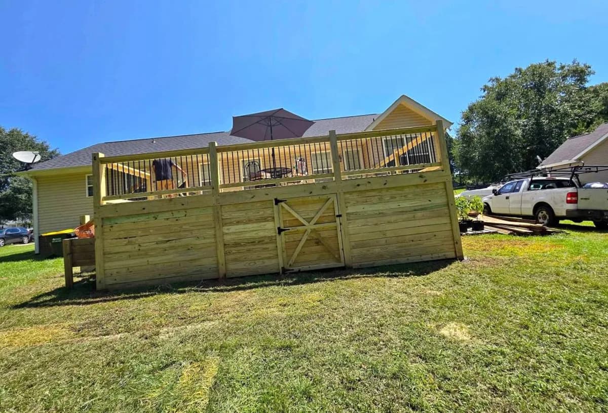 Fence & Deck Building project example 6 by Stateside Fence and Deck